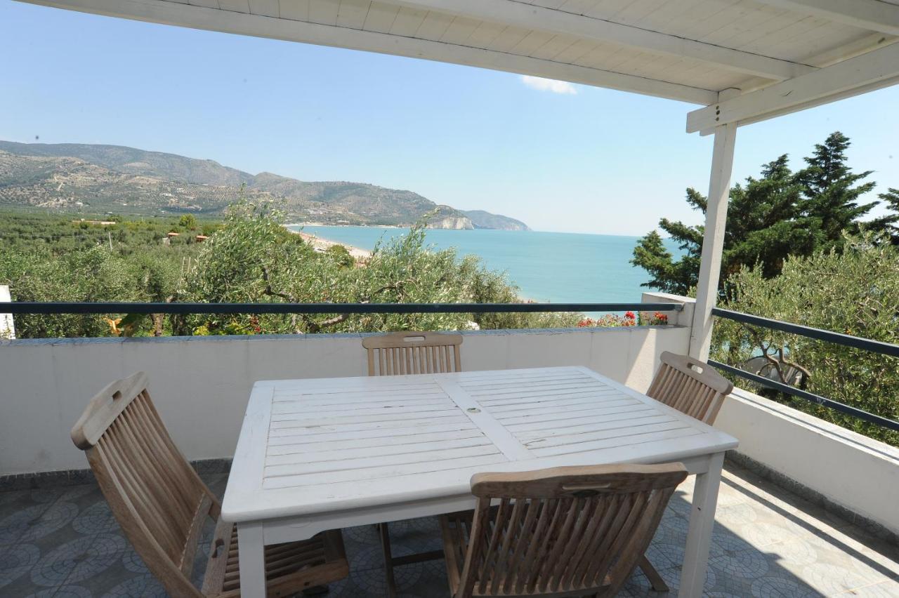 Case Vacanza Montesaraceno Mattinata Exterior photo