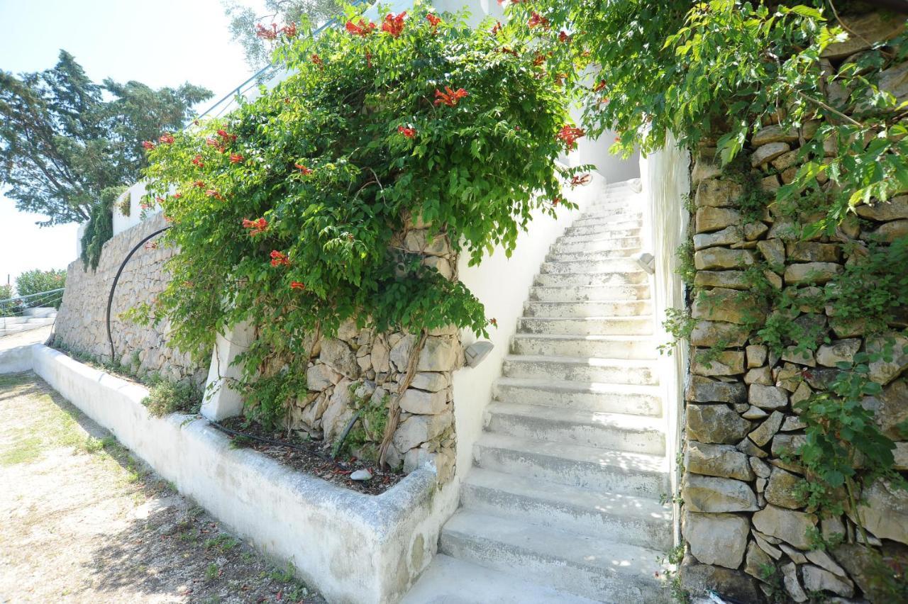 Case Vacanza Montesaraceno Mattinata Exterior photo